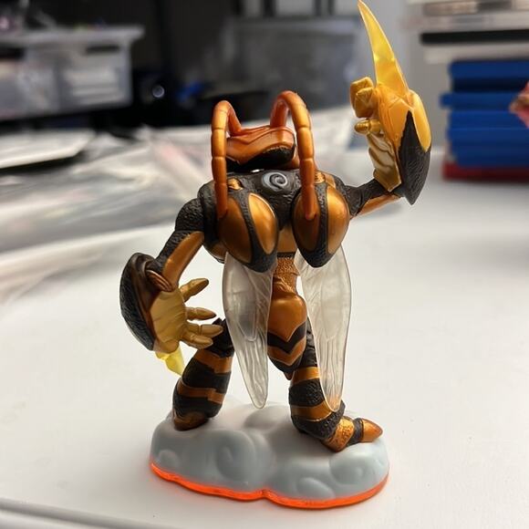Skylanders Swarm (Giant) Figure - Picture 4 of 8